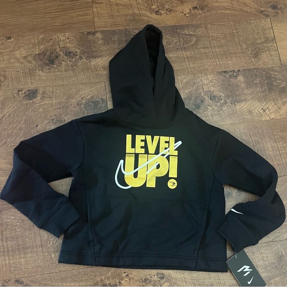 NWT nike girls level up hoodie-5 sizes available
